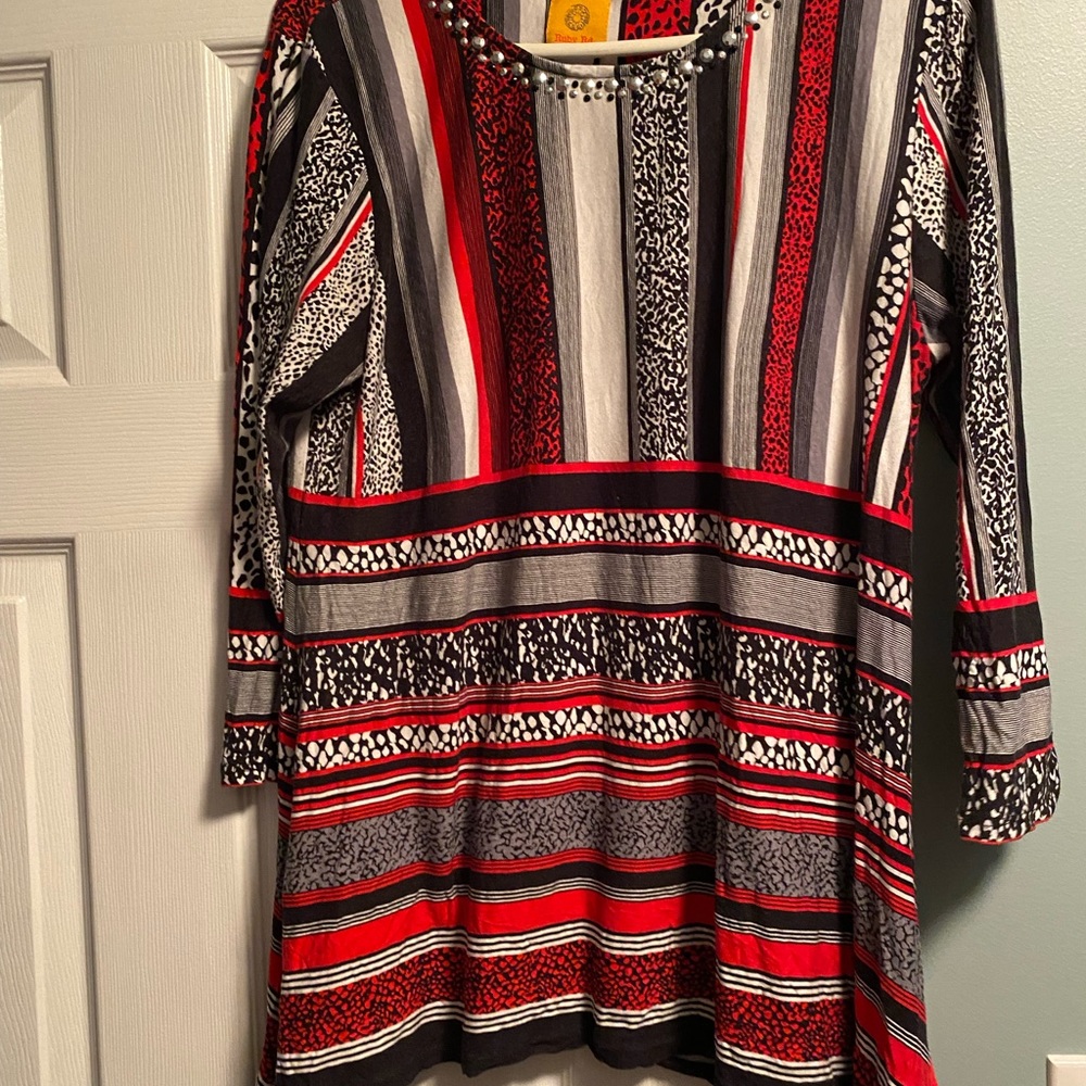 Medium dress tops. Great for work! Some NWT!